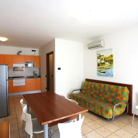 Farnie Lido Altanea Apartment
